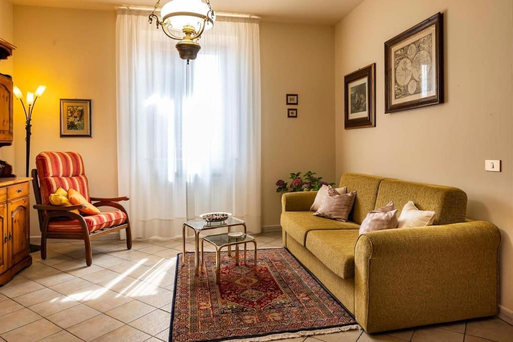 Casa Vacanze Santa Maria Certaldo Bagian luar foto