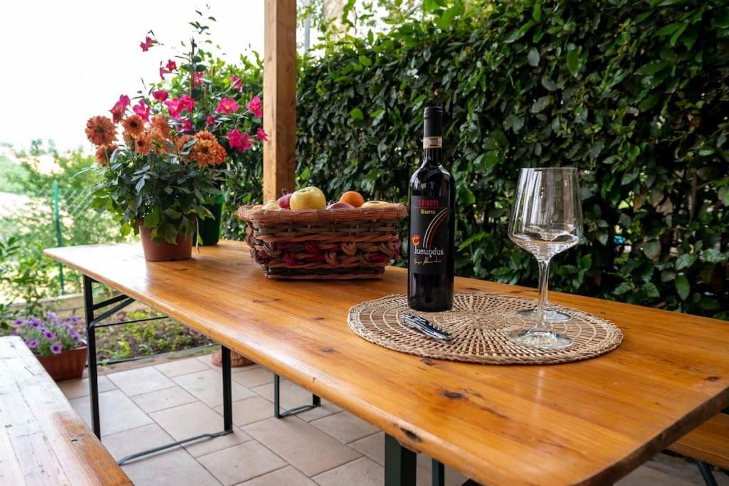 Casa Vacanze Santa Maria Certaldo Bagian luar foto