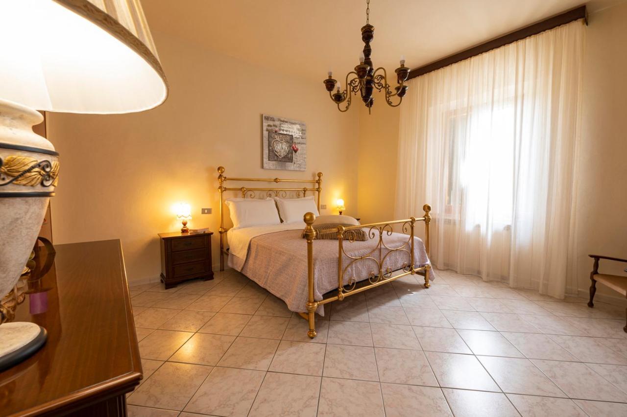 Casa Vacanze Santa Maria Certaldo Bagian luar foto